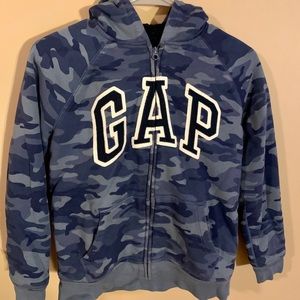 Gap blue camouflage hoodie warm. Size Xl boys